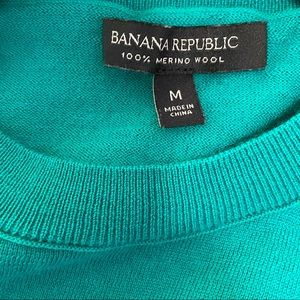 Banana Republic Sweater with detailed sleeves Med
